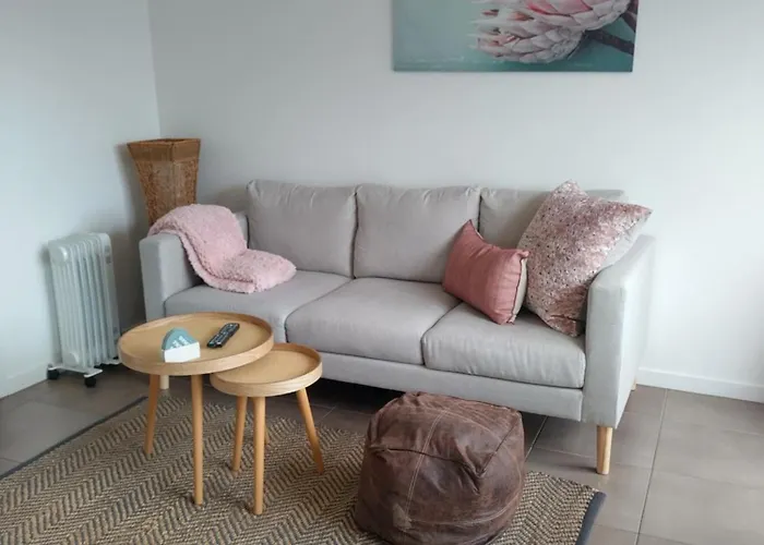Cosy, Self-Contained And Central To Everywhere